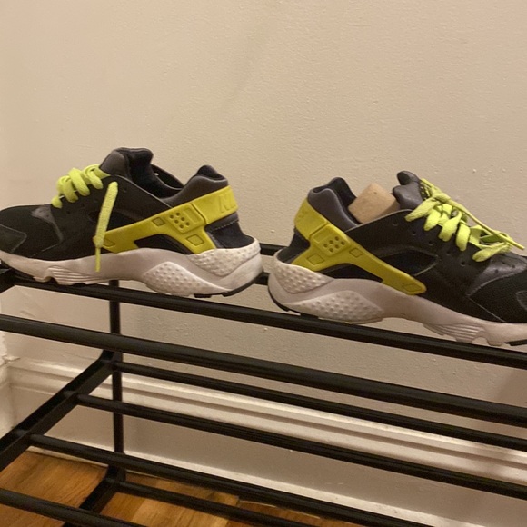 Running sneakers/ Nike huaraches - Picture 2 of 3